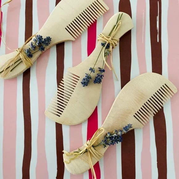 wood  comb - Picture 2 of 3